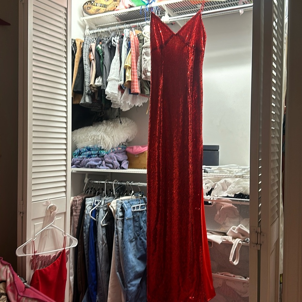 PrettyLittleThing Red V-Neck Sparkle Gown